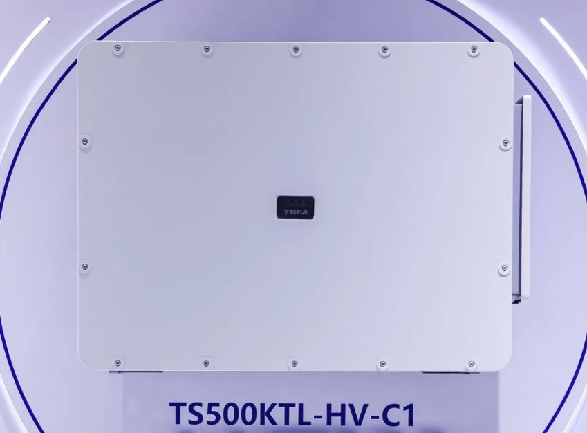 pvmagazine's tweet image. TBEA launches 500 kW string inverter: The new inverter is designed around standardized 5 MW and 5.5 MW PV sub-arrays with the aim to reduce balance-of-system costs. It features a maximum efficiency of 99.0%… dlvr.it/TS73Rs #Photovoltaics #EnergyStorage #RenewableEnergy