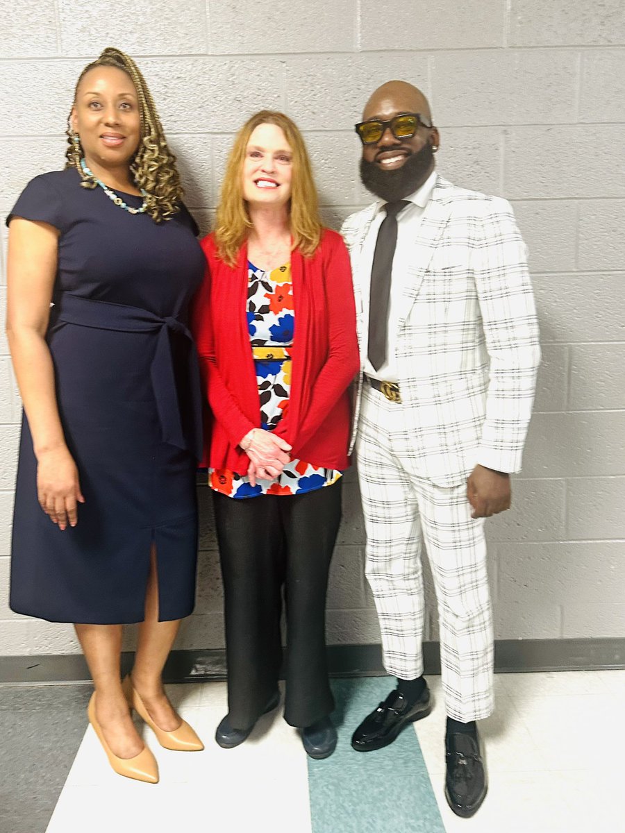 akjohnsonEdS's tweet photo. Liberty County School System Retirement Dinner! Congratulations to all the retirees! https://t.co/s0Uf52uXbg