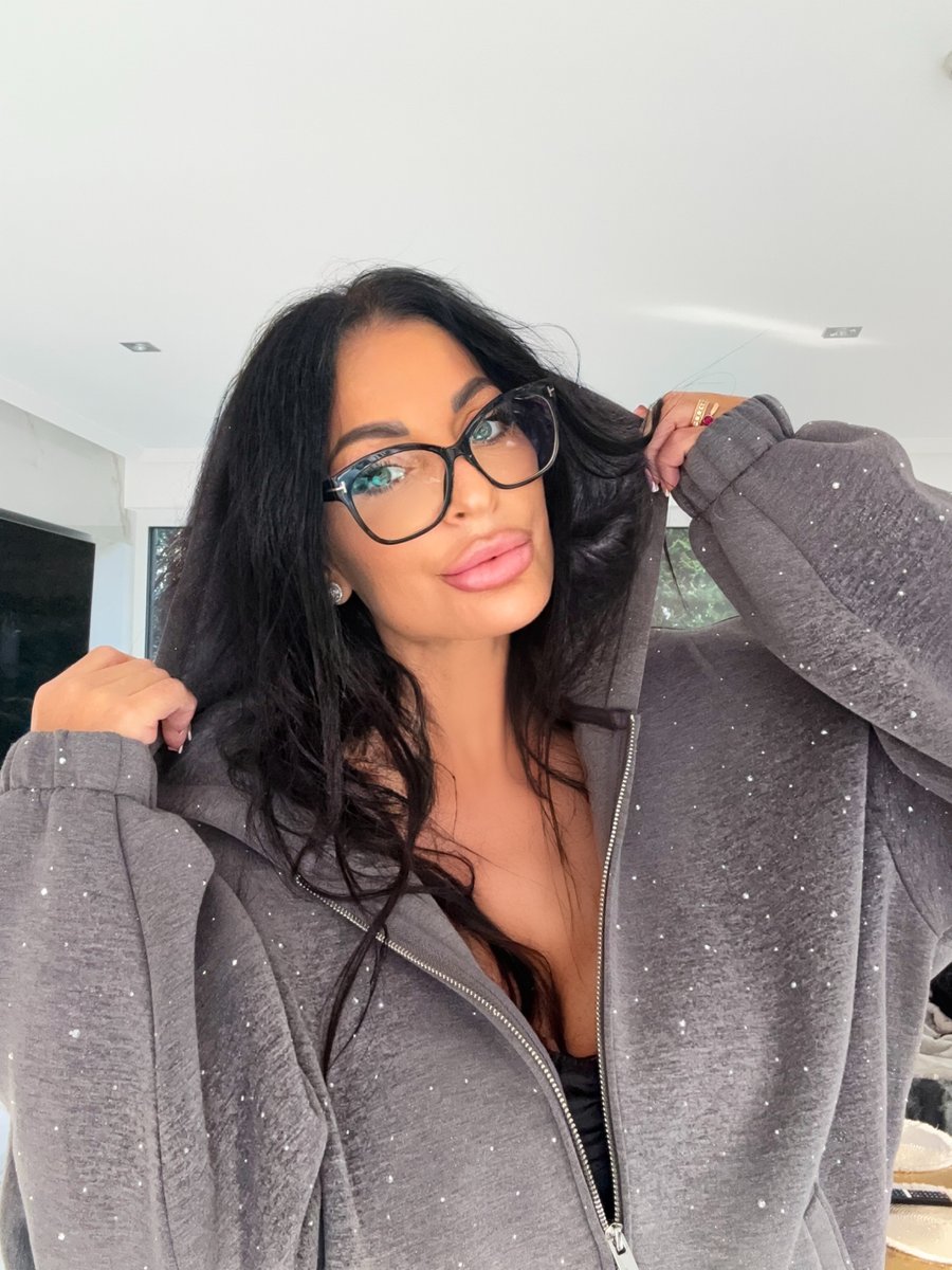 Nadine Kerastas tweet media