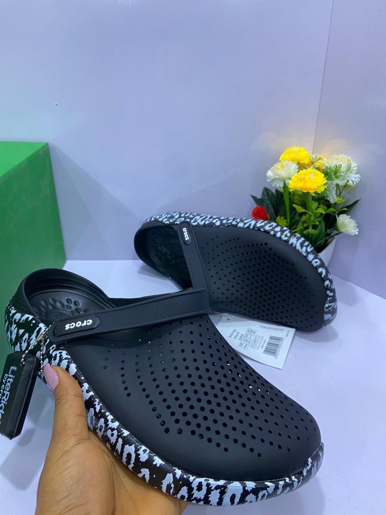 Dinero Crocs 🚚 tweet media