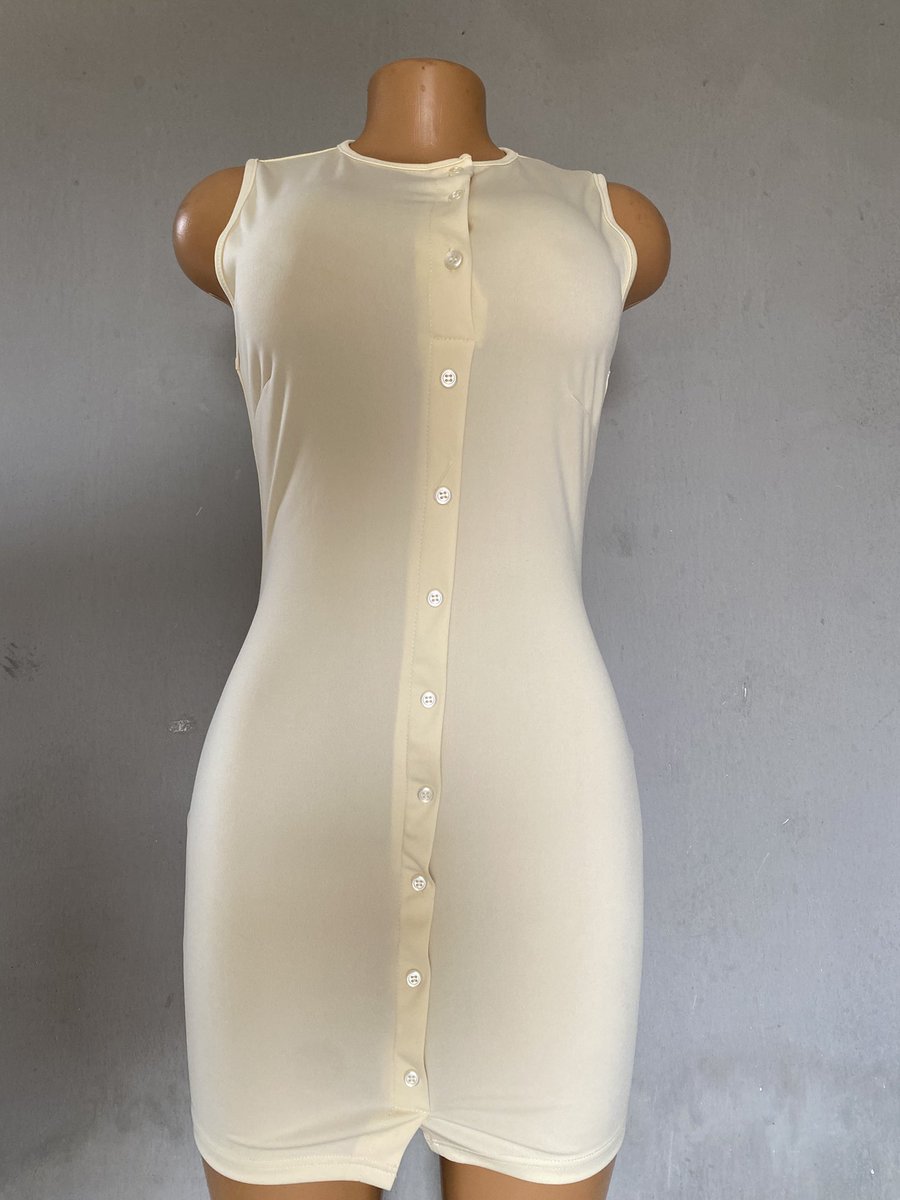 more_kej's tweet image. Buy that gown today 
8,000 for each 
Available for immediate delivery 
#fashionista #fashion #trends #design #foryou