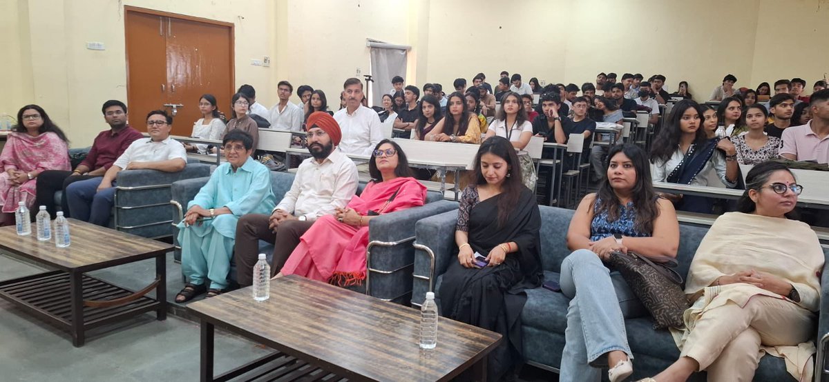 Kiran Bedi tweet media