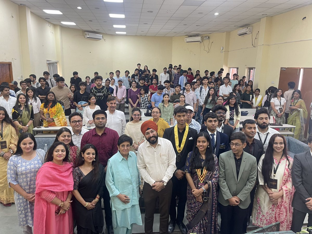 Kiran Bedi tweet media