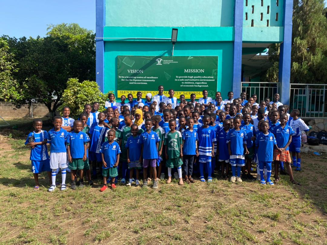 Fafaliorg's tweet photo. 500+ children impacted in Ho! ⚽⛳
With Henry House Community School, we introduced kids and teachers to fun soccer drills, golf for the first time, and creative arts through purposeful play.
Promoting inclusion, confidence, and bigger dreams—one child at a time. #purposefulplay https://t.co/TB3dcguiXr