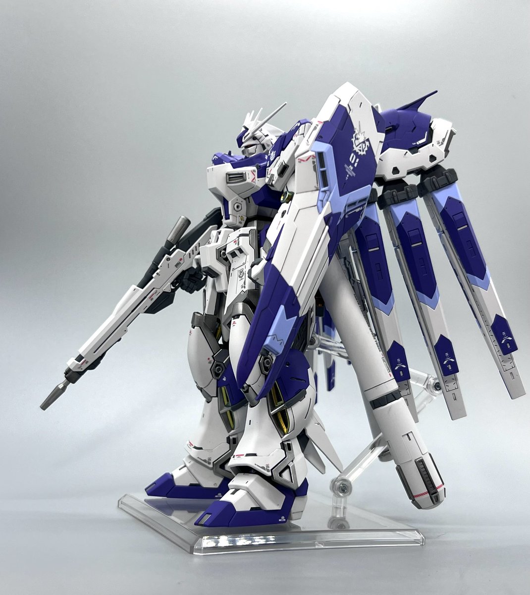 prironimuf's tweet photo. 久しぶりにこっちもUP。カトキver風RG H i-νガンダム完成ー！　結局ほぼ全塗装してしまった。時間かかったけど楽しかったー！　#ガンプラ https://t.co/C11F7aCqY1