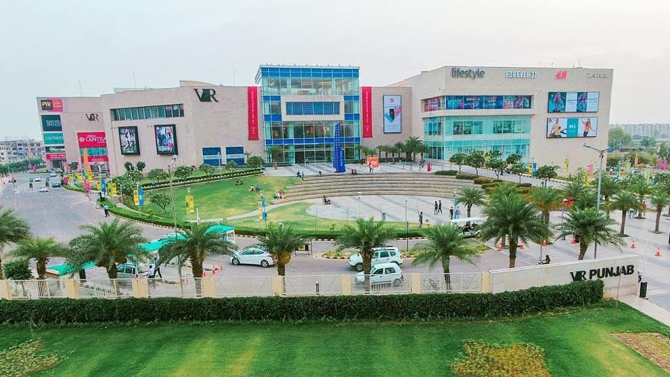 PanjabMonitor's tweet photo. 🚨VR Punjab Mall, Mohali Is Shutting Down Their Operations Due to Profitability concerns. https://t.co/cFqw3nCE3c