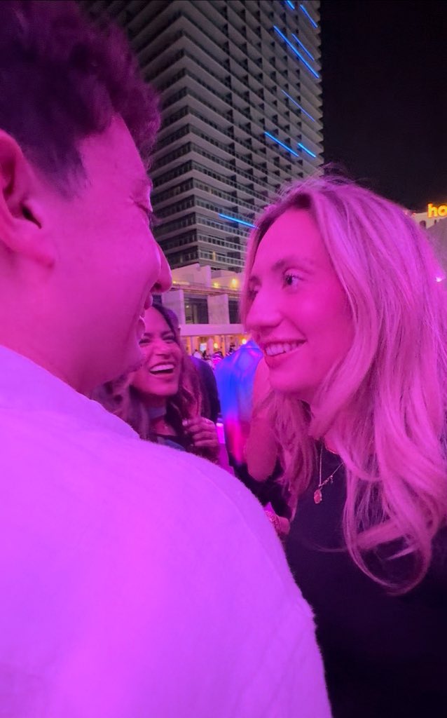 barstoolspringb's tweet photo. He moves different https://t.co/4oB7IutO1p