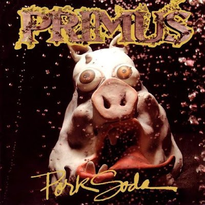 NoClass_Radio's tweet image. 20 de abril de 1993. Se publica el álbum llamado "Pork Soda", es el tercer disco de estudio de la banda de funk metal Primus. #Primus