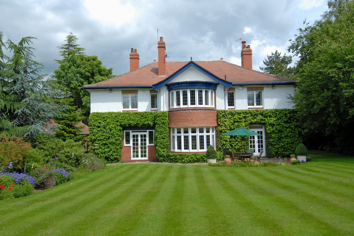 AlexOGoldstein's tweet image. Are two estate agents really better than one when it comes to selling your property? See what Alex’s latest thoughts are bit.ly/3oVohwH #estateagents #alexgoldstein #propertyadvice #propertyexpert #property #sellingproperty #propertygoldstandard