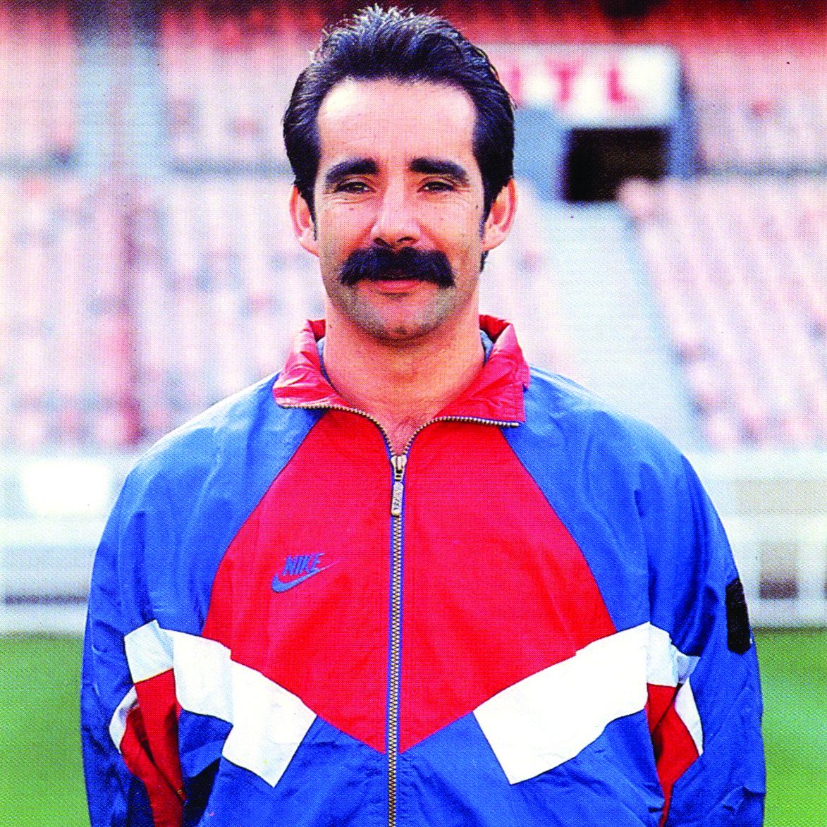 MR footdefoot tweet media