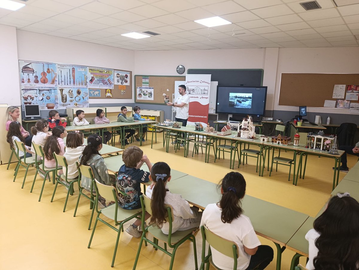 CEIP ELVIRA LINDO tweet media
