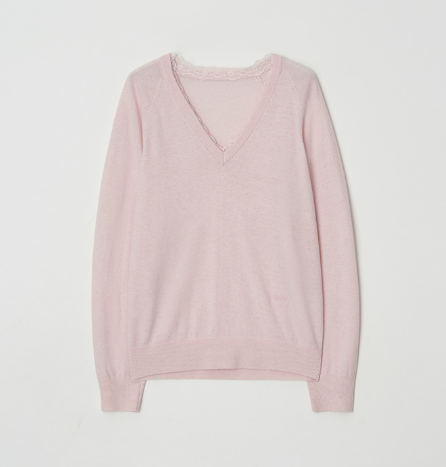 style18191's tweet photo. [ 260416 비비지 엄지 옷, 패션 정보 ]  

💗엄지
• 브랜드: 로라로라 [ROLAROLA]
• 제품 : LACE V NECK KNIT PINK

➡https://t.co/ZFbWapQ3D5

#비비지 #엄지 #VIVIZ #UMJI https://t.co/M3Ar73EMXR