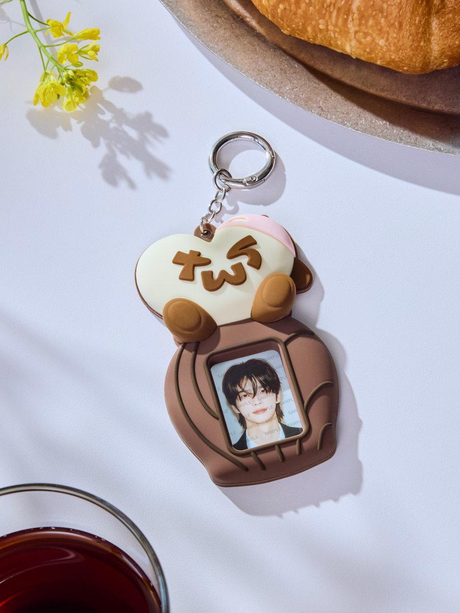 HYBE_MERCH's tweet image. TWS 5th Mini Album 'NO TRAGEDY' Merch.
Concept Photo 📷 (2/3)

[OFFLINE]
📅 2026. 04. 27 - 05. 02 
📍 서울 용산구 한강대로 42, 1F

[ONLINE]
🌹 상품 공개: 2026. 04. 24. 12PM(KST)
📆 판매 오픈: 2026. 04. 27. 11AM(KST)
📍 @weverseshop 

#TWS #투어스 #247WithUs
#NO_TRAGEDY