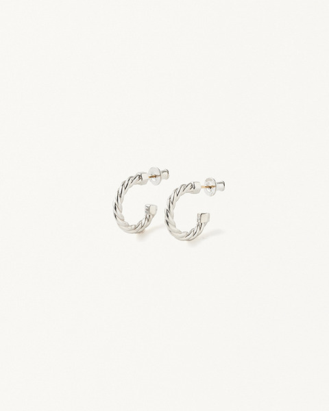 forsomeone_001's tweet photo. TWIST EARRINGS M SILVER
ONLINESTORE
https://t.co/uWHRfc3g7a
FLAGSHIP STORE
℡ 03-5708-5838
#forsomeone
#forsomeonebyone https://t.co/npllp1REVz