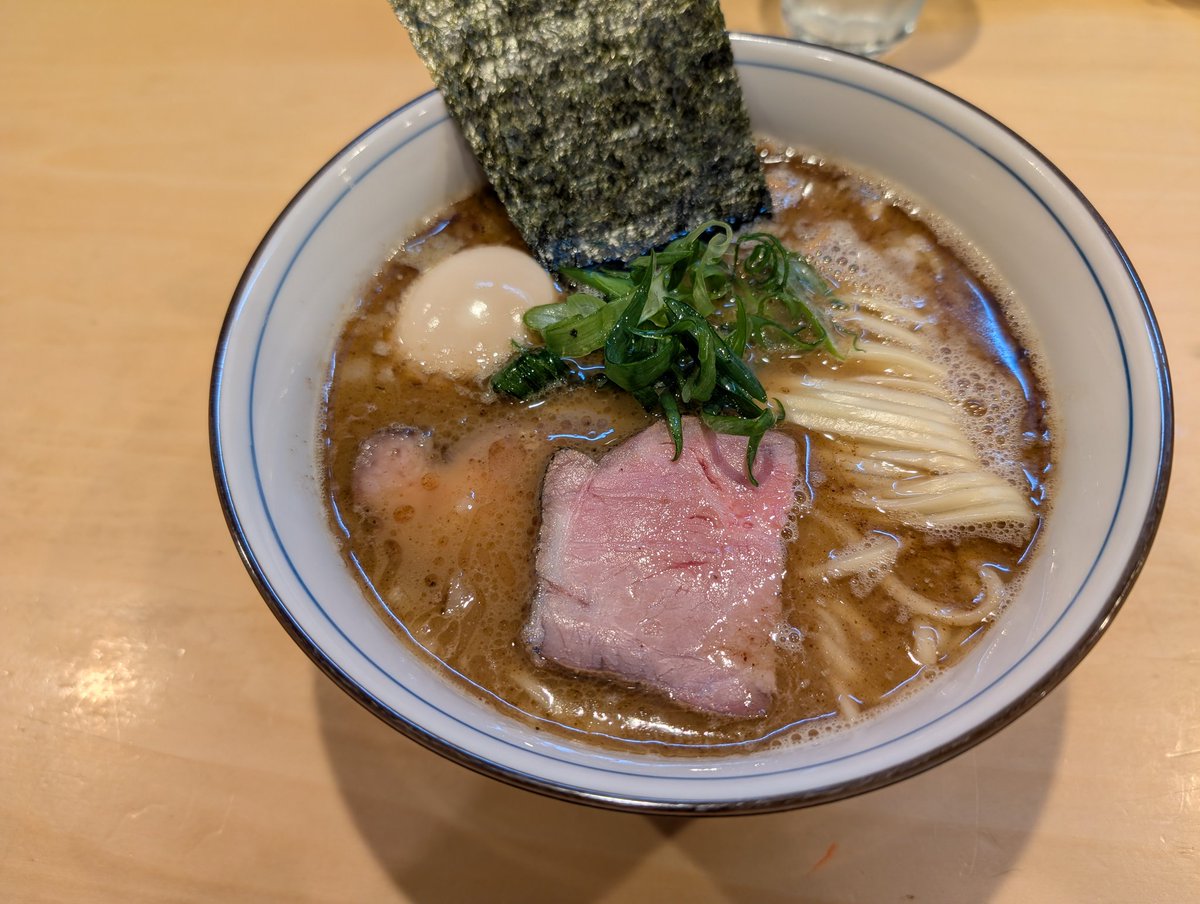 Zeffiris tweet media