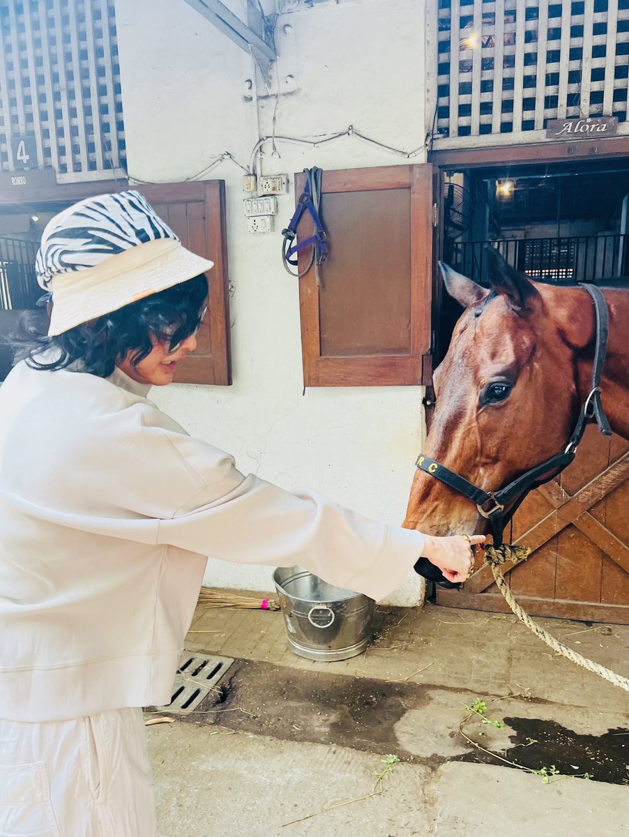 A simple rendezvous with my disciplined one with the goofy one peeking at the back. #manisharanawat #horse #supporthorseracingindia