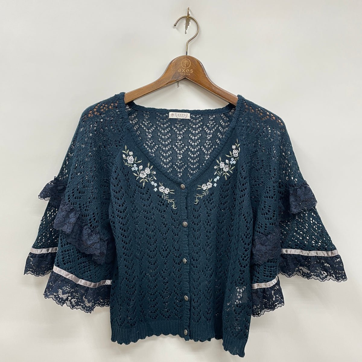 pasteqidor's tweet photo. 【axes femme vintage】
新しいitemが入荷しております✨
.
※一点物のため、完売の場合があります。
.
商品はこちら↓ https://t.co/LoqOAWq5ld
.
#PASTEQIDOR #axesfemme https://t.co/FqTxeFtGFF
