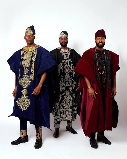 AshE_Nuel's tweet photo. Why don't European and American men dress like this? https://t.co/AFpuETEEP8