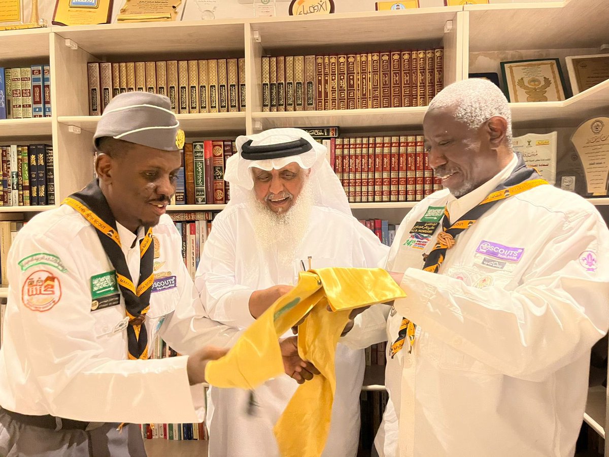 MASAALALI's tweet photo. كان له أبلغ الأثر في نفسي وأعاد لي روح الشباب ونشاطه فشكراً جزيلاً لقادة وأعضاء فريق كشافة شباب مكة على زيارتهم وتكريمه لنا وفقهم الله لكل خير https://t.co/RKtFmN5X1c