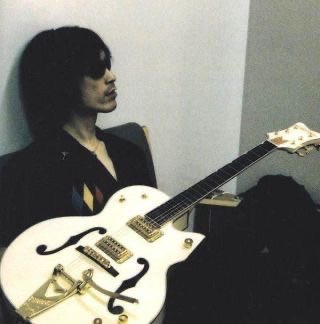 からざ tweet media