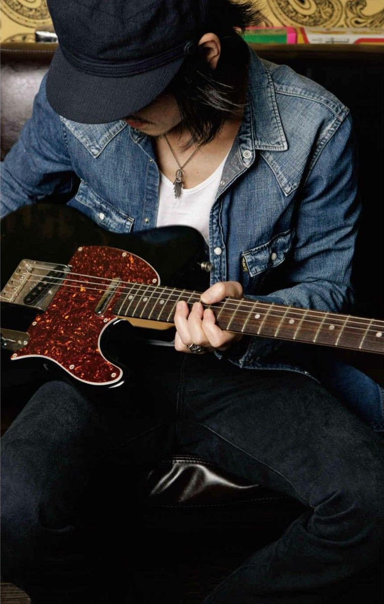 からざ tweet media