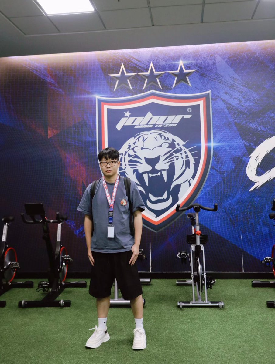 Celine Gros tweet media