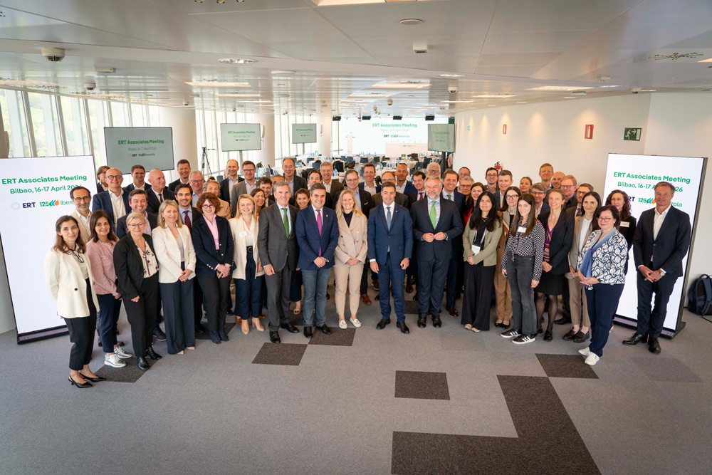 Estrategianet's tweet image. - @iberdrola acoge en #Bilbao a las principales empresas #industriales de #Europa en un encuentro clausurado por el #lehendakari
tinyurl.com/2krt9f6p