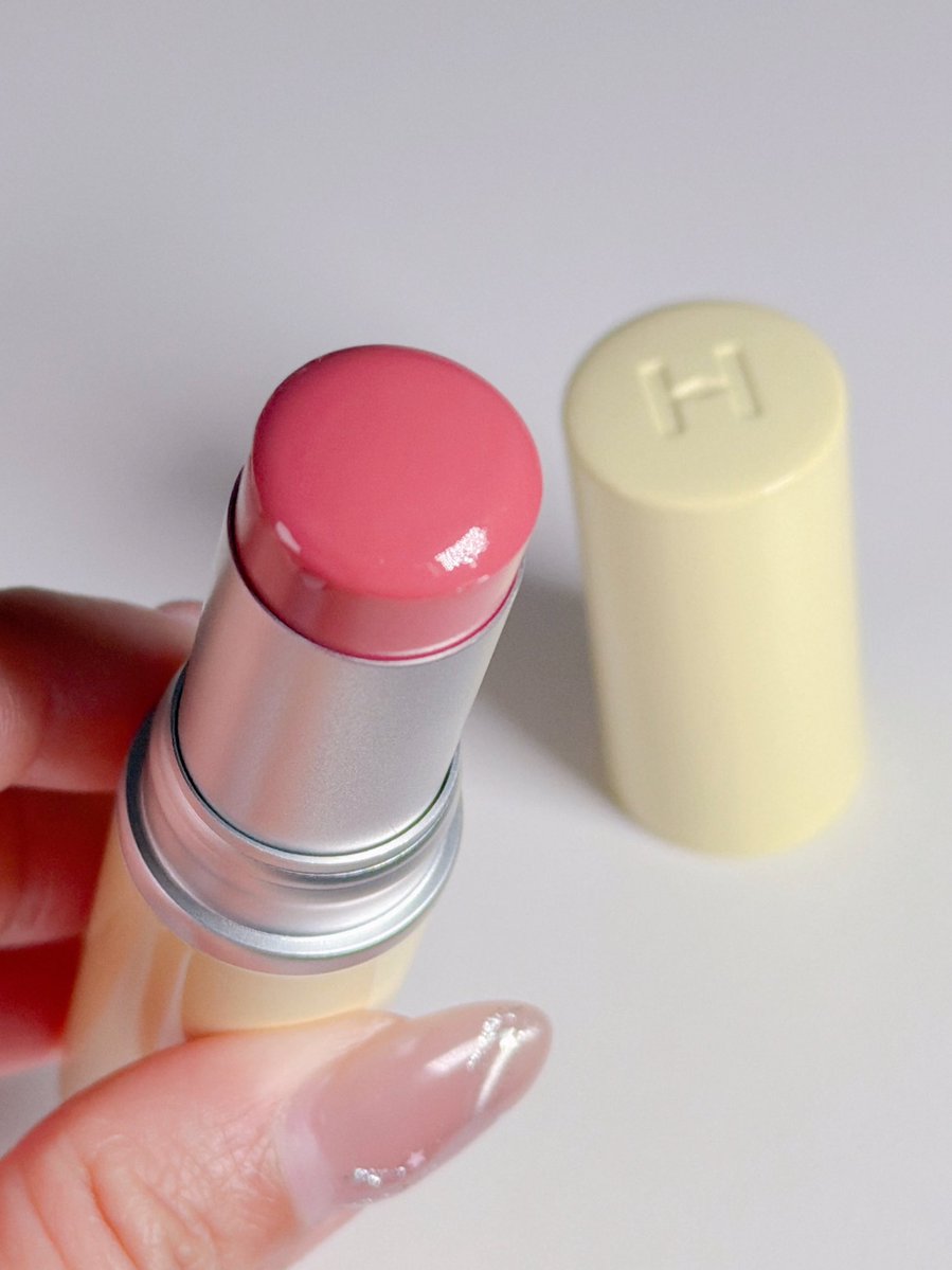 hince ODD SPRING 🌼 น่ารักกก ความสดใสของช่วงนี้มาก✨ แล้วบาล์มสีชมพูกุหลาบ ฉ่ำระเรื่อออ🥺