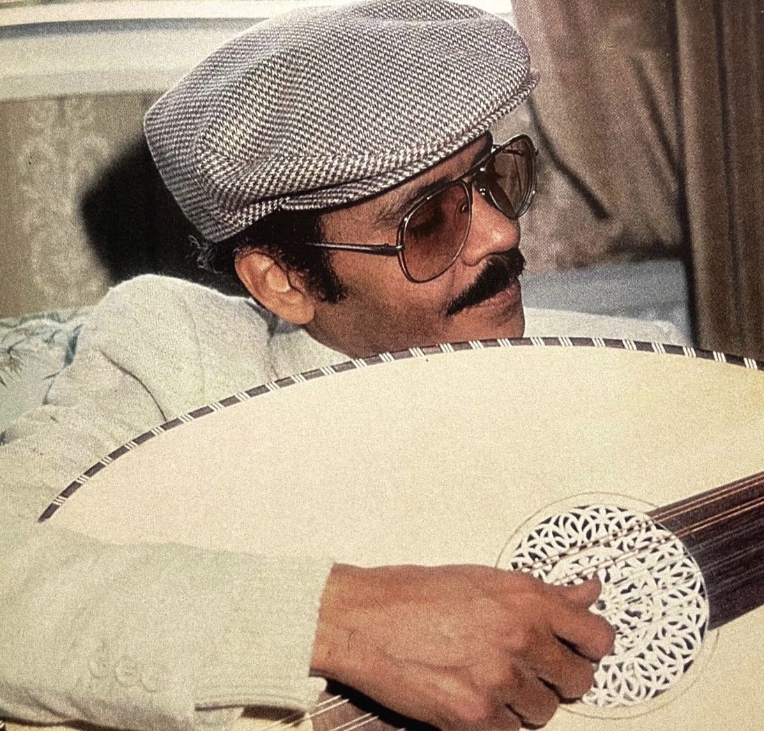 TalalMaddah40's tweet photo. أنا راجع أشوفك
سيرني حنيني إليك
أسأل عن ظروفك
وتأثير الليالي عليك

#طلال_مداح https://t.co/vjRCq9FU7X