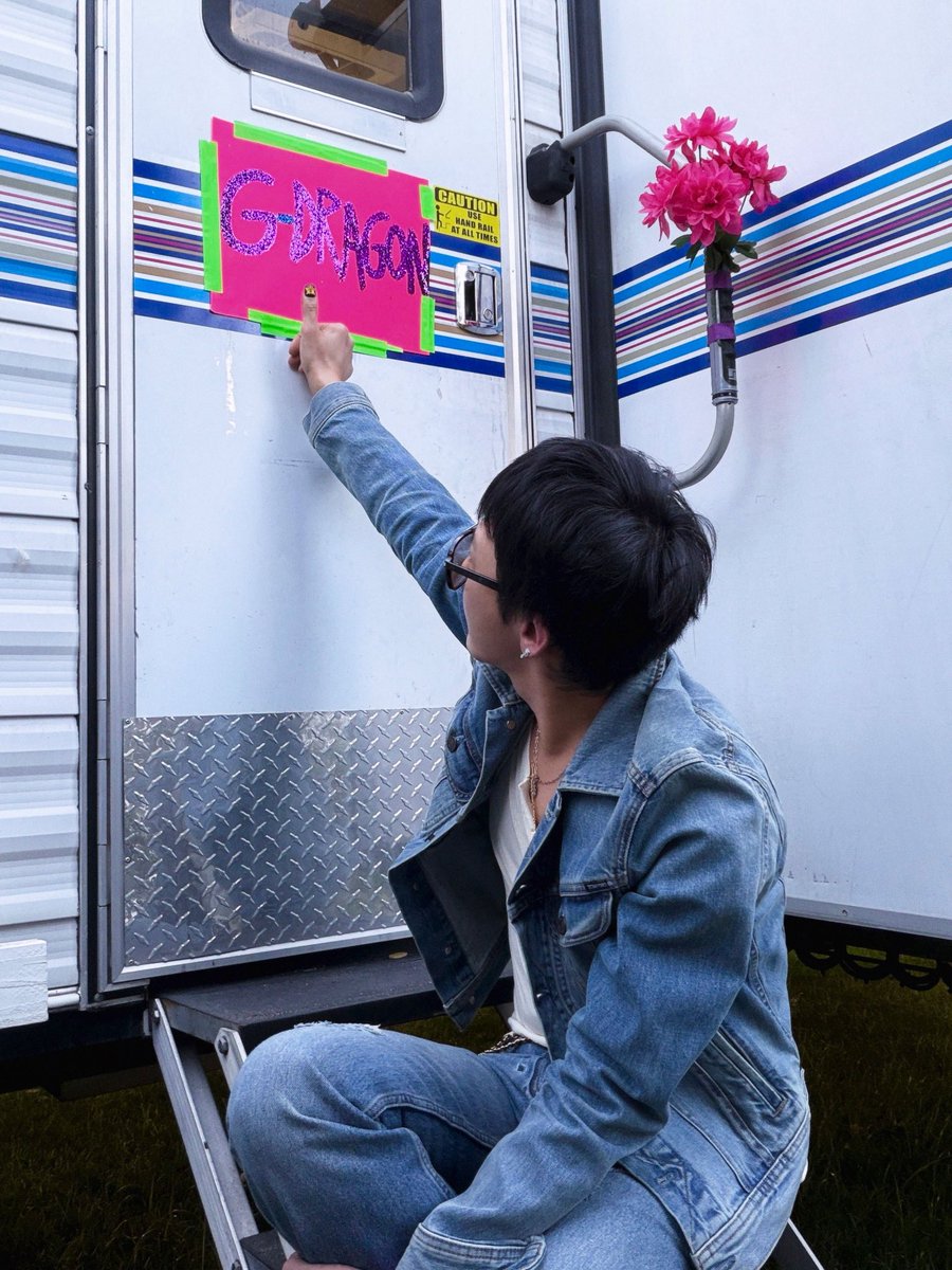 FANPLUS1DOTCOM's tweet image. #COACHELLA 2026 🔥

#VIP 👑 #FAM 🌼

#BIGBANG #BANGCHELLA
#GDRAGON #GD #GDRAGON2026