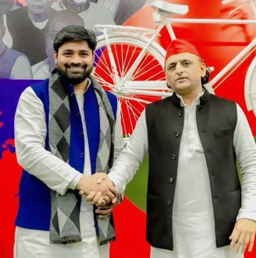 Abhinandan76690's tweet photo. मा. अखिलेश यादव जी से निवेदन है कि हमारे सविता समाज के छात्रराजनीति ने सक्रिय निवर्तमान जिलासचिव समाजवादी पार्टी बरेली एवं बरेली मंडल के अध्यक्ष AIMCEA (सविता समाज संगठन) श्री बिर्जेश कुमार सविता को समाजवादी पार्टी का जिलाध्यक्ष बनाकर PDA के नारे को मजबूत करें 
@yadavakhilesh https://t.co/rrfUwByveQ