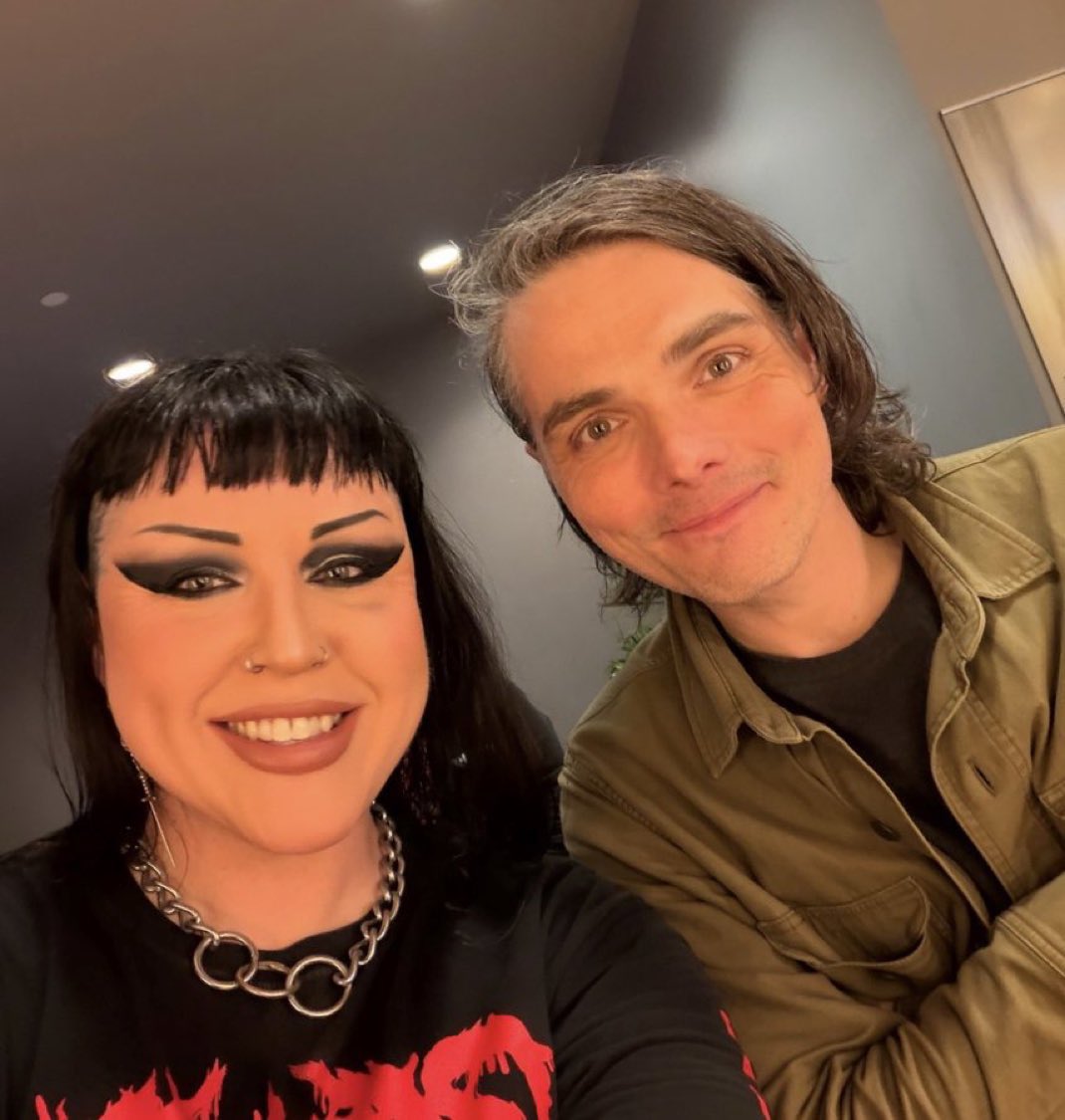 𝙈𝙮 𝙣𝙤𝙧𝙢 𝙞𝙨 𝙛𝙖𝙞𝙡𝙪𝙧𝙚 tweet media