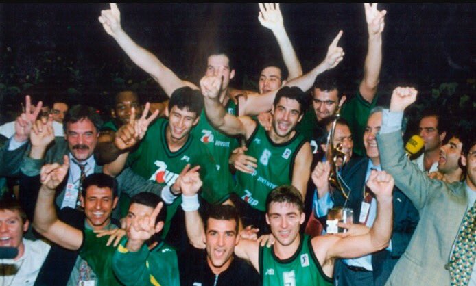Penya1930's tweet photo. 💚🖤 𝐂𝐀𝐌𝐏𝐈𝐎𝐍𝐒 𝐃'𝐄𝐔𝐑𝐎𝐏𝐀 1⃣9⃣9⃣4⃣ 🏆

🎂 Avui fa 32 anys que vam tocar el cel a Tel Aviv. Una fita HISTÒRICA. Visca la Penya i visca Badalona!

#CityOfBadalona https://t.co/9nn92wG0a0