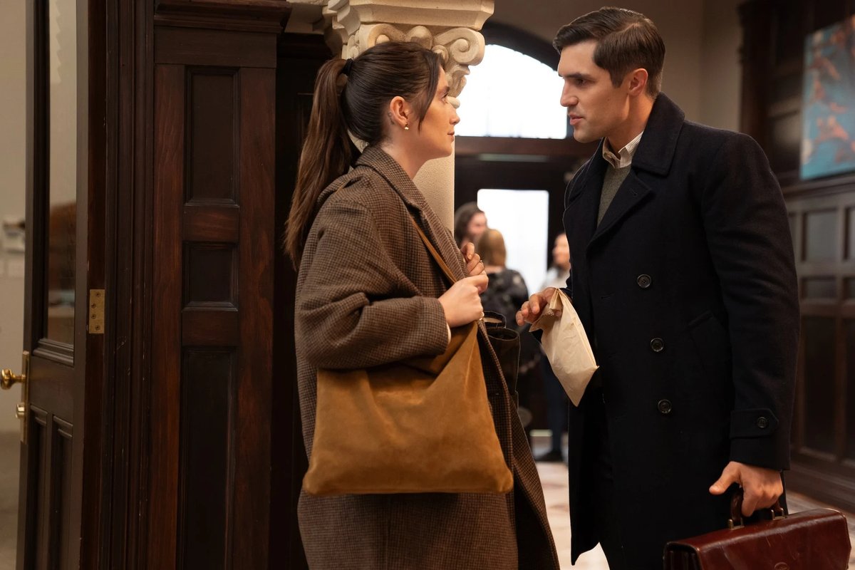 miss_confuse13's tweet image. I know the whole internet hates Archie, and he deserves it. He really is a piece of shit, but...argh!! Why does he have to be so pretty AND charming?? 🫣 Can't help but hope for a redemption arc bc he reminds me too much of an educated version of Jamie Tartt 😅 #Rooster #TedLasso