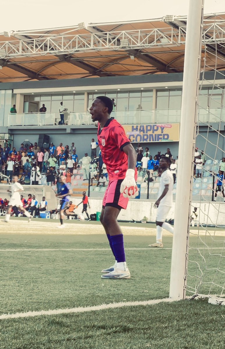 A reminder that Sporting Lagos ended up conceding just 14 goals in the regular season 
#SLFC #letsgosporting #NNL26 #NPFL