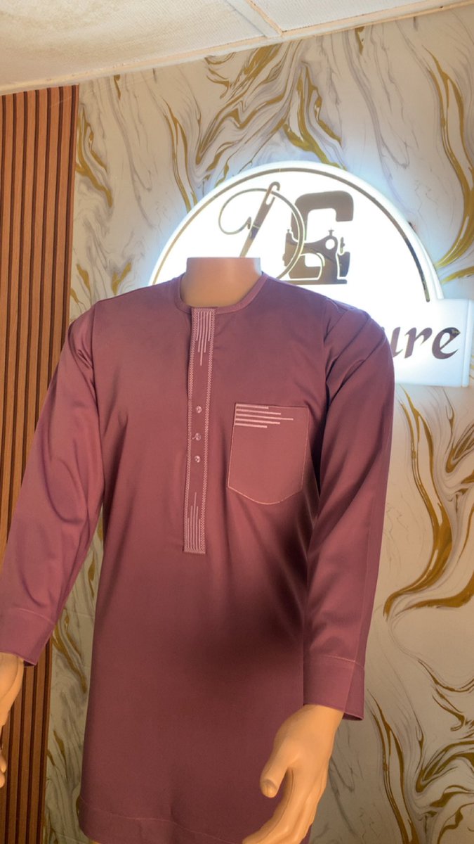 DanielCouthvzy's tweet image. Quiet luxury, loud presence. Simplicity never looked this powerful. 💙”

#nativewear #Africanfashion #menstyle

This is the outcome of the video I post Saturday 
#Danielcoutre 
 Don’t forget to patronize me