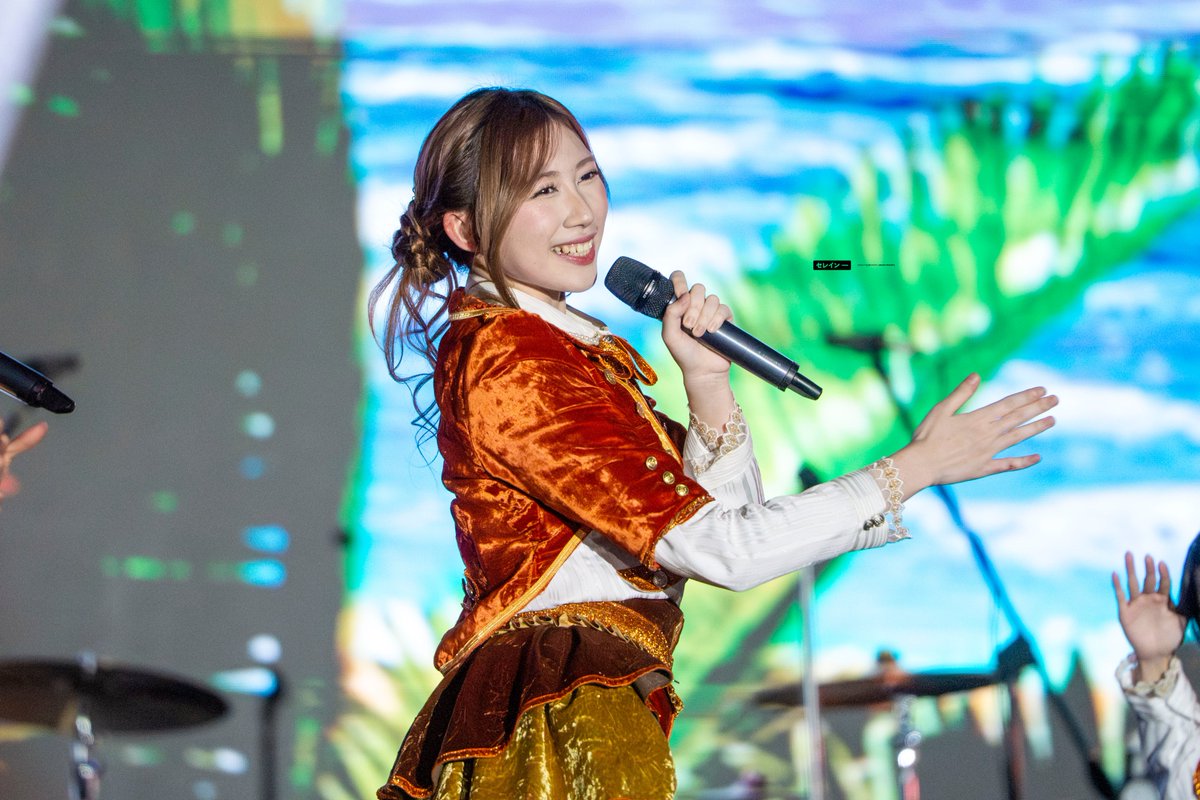 セレイン tweet media