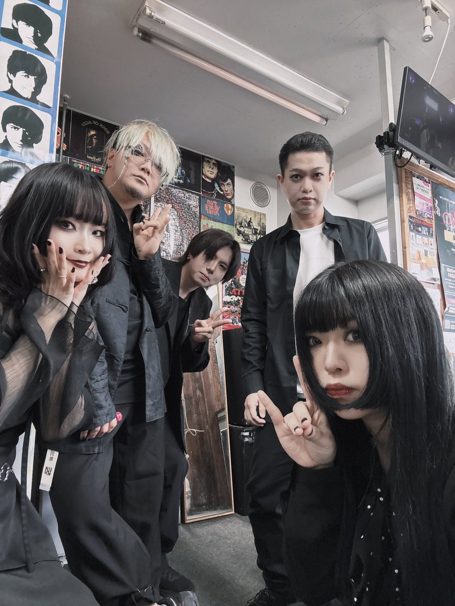 kana plastic tweet media