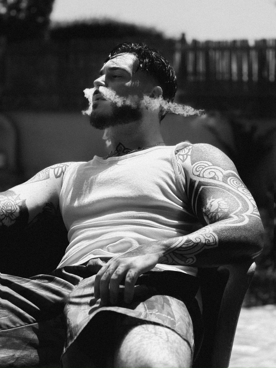 valentino tweet media