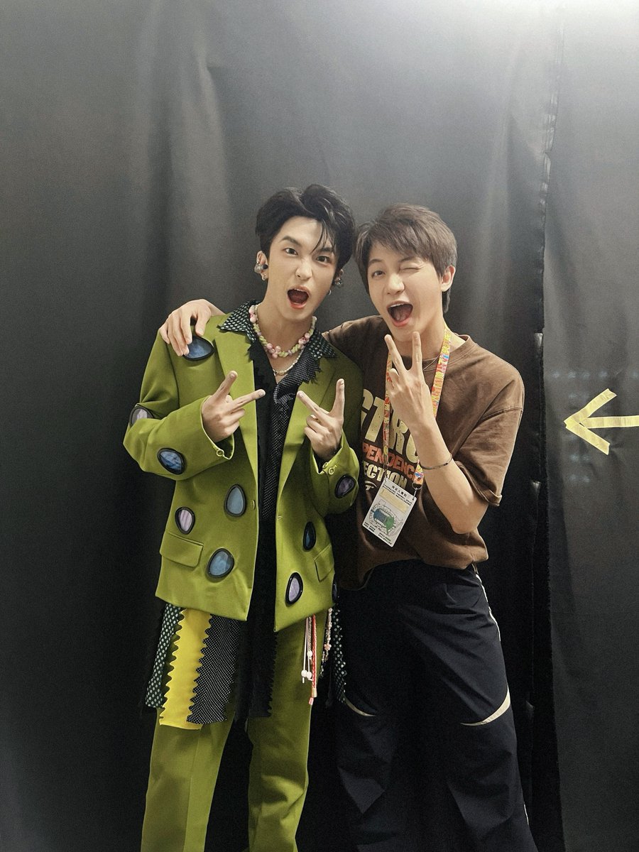 해킹당했음 tweet media