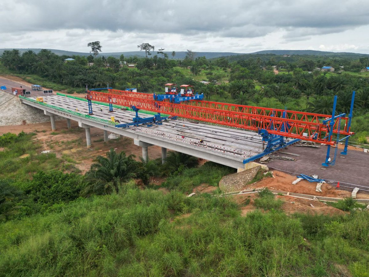zolanews_net's tweet image. Infrastructures : 28 poutres déjà posées sur le pont Mfuti, les travaux du pont N’djili avancent à grands pas 
@MinITP_RDC 
zolanews.net/infrastructure…
Contactez notre rédaction au : +243 894683513
#infrastructure #poutre #travaux #développement