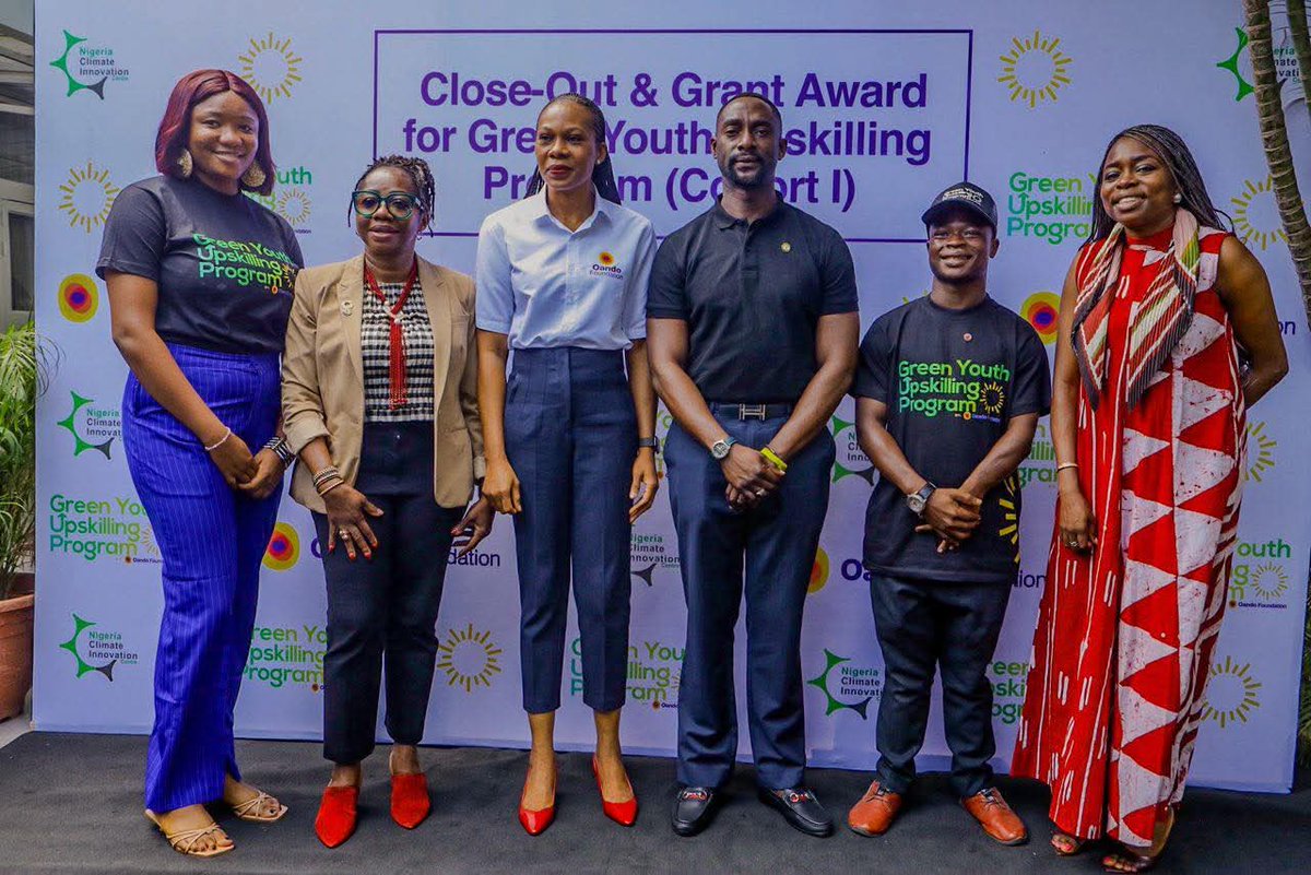 QueenLashe's tweet photo. I am honored to be one of the beneficiaries of the 20 million GYUP Grant Award by @OandoFoundation  

My internship with @trashusers_NG made the difference 

Thank you for your kind words @ToniaUduimoh @Titilayooshodi @Mo_ogunlende
@Everest16138355

#GYUP #Greenskills #SüperLig https://t.co/9tF2cM2azM