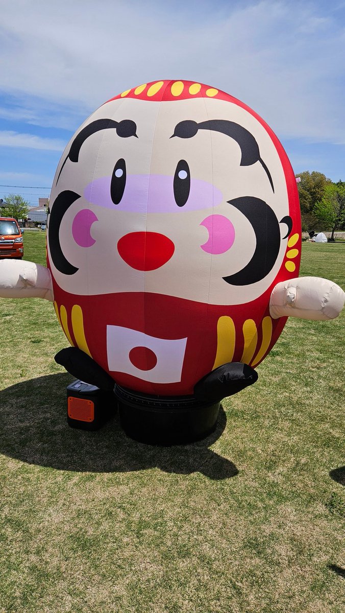7dNensan's tweet photo. オーサムフェス2026にうちの豆柴を連れて行ってきました
82式指揮通信車も駐屯地以外で見れるの少ないでしょうね
#群馬地本 　 #豆柴 https://t.co/iNh2E8xjNw
