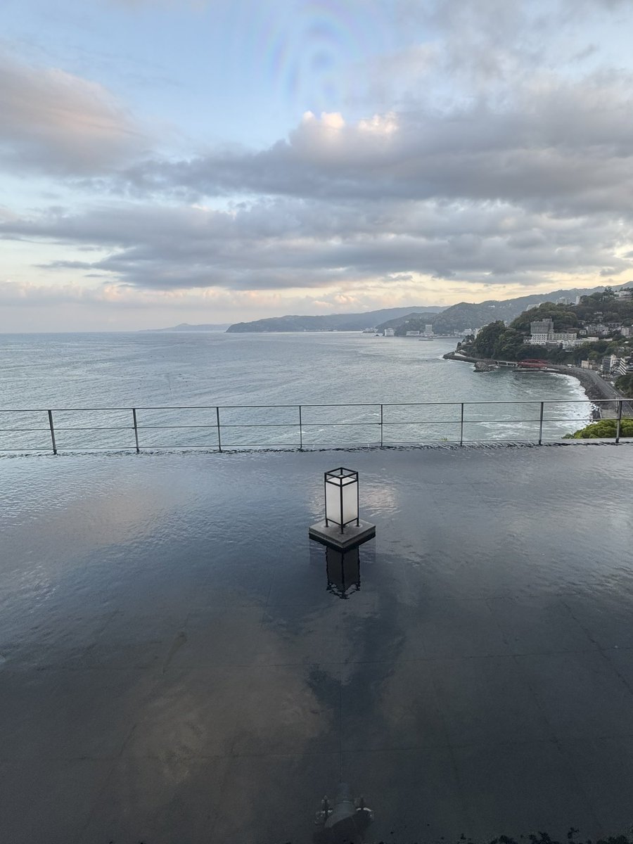 月曜日 お疲れ様です(*´︶｀)ﾉ♪

地震にあわれた方 被害は ありませんでしょうか？
身の安全を一番に

 #イマソラ