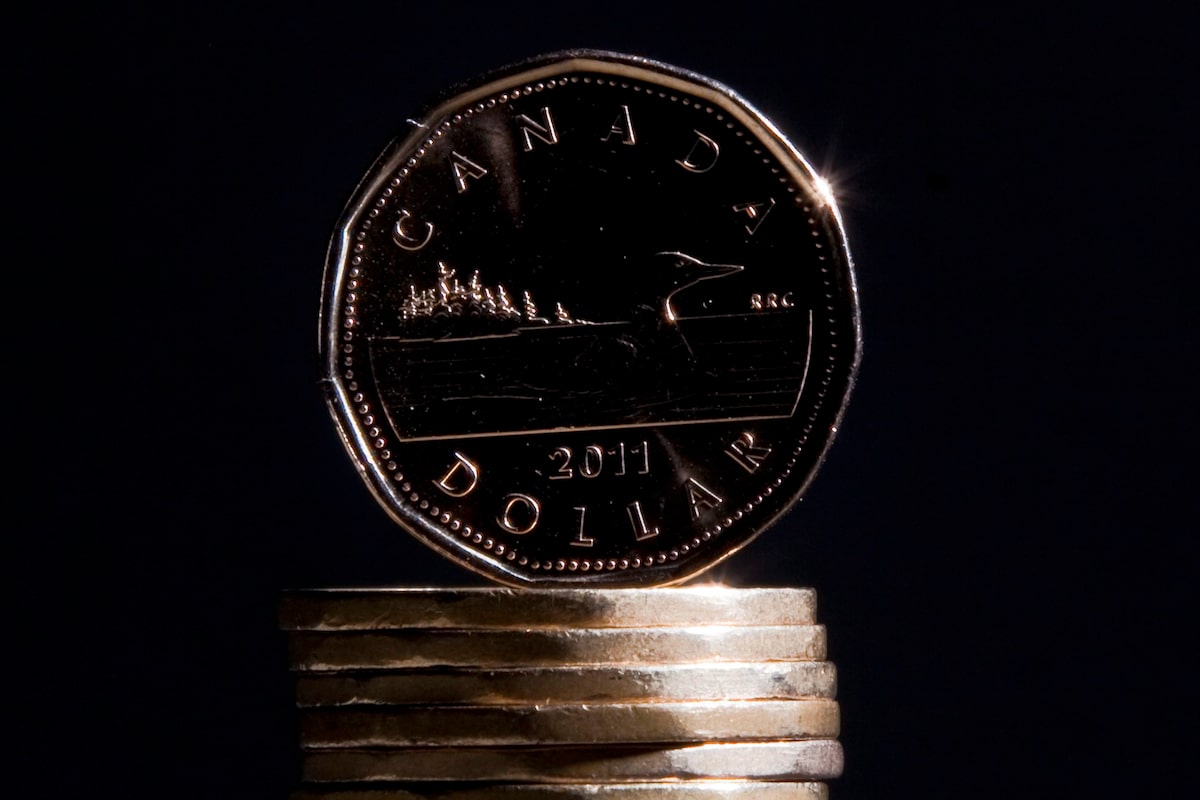 globebusiness's tweet photo. Why Canada needs a digital dollar https://t.co/QvBF8n1oWj https://t.co/huKftaiOI4
