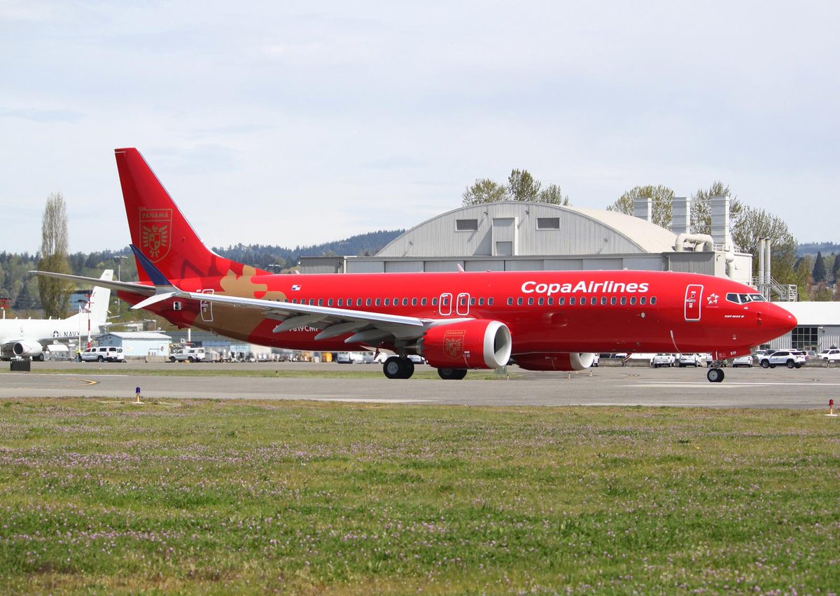 airwaysmagazine's tweet image. 🔴 A new Copa Airlines "Marea Roja" (Red Tide) football-themed livery has rolled out on a Boeing 737-8, dedicated to the Panamanian National Team.

📸: Joe G Walker / Airways

#copaairlines #Boeing #avgeek