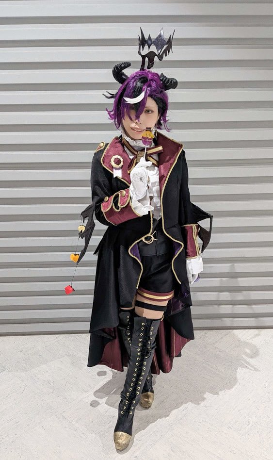 ⚠️cosplay ⚠️
🌈🕒EN/👑🍭(🐣🎡 pioverse character)

にじそお疲れ様でした！
衣装もいっぱい褒めてくれてありがとうございます❤️

 #Dripscythe