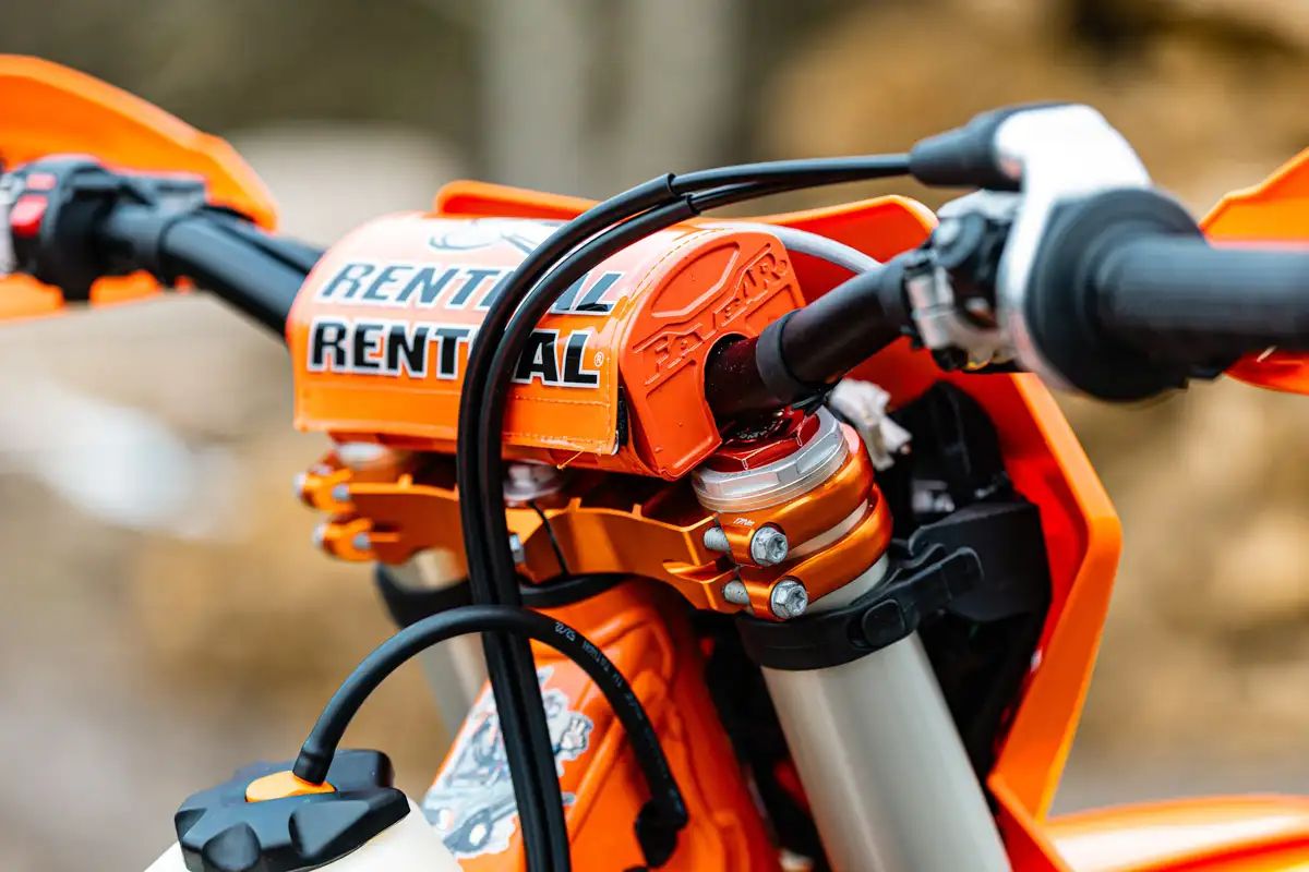 Freenduro.com tweet media
