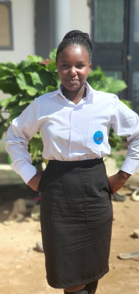 TMZPodcast256's tweet image. Greetings from the writer of Ketra and another coming film Bloodline. 
Kukiriza Esther is now a S.5 student at Mount Eagle High School inspiring to be a director and a Screenwriter..
So far she has written 3 films. 
She is in Panic Water as well
#empower #uşak