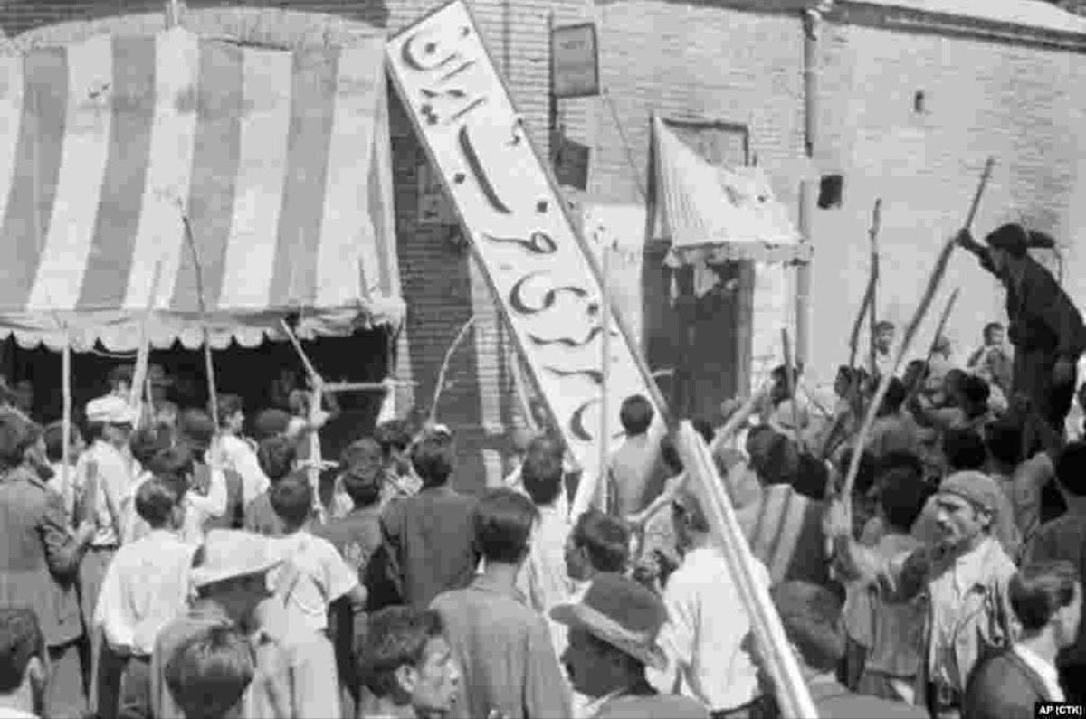 sigmar1583's tweet photo. The US has tried this before.
In 1953, the CIA overthrew Iran’s only democratic government.
The crime? Iran wanted to own its own oil.
The CIA bribed mobs. Paid journalists. Forged documents.
It worked.
They installed a Shah.
The Shah tortured dissidents for 26 years.
Then he fell.
What replaced him?
The Islamic Republic.
The regime America is bombing today — was built by America in 1953.
History doesn’t repeat. It invoices.